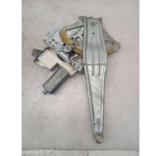 ELEVALUNAS TRASERO DERECHO...