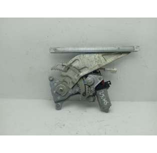 ELEVALUNAS TRASERO DERECHO...