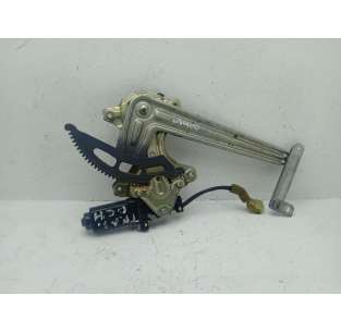 ELEVALUNAS TRASERO DERECHO...