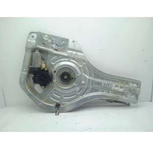 ELEVALUNAS TRASERO DERECHO...