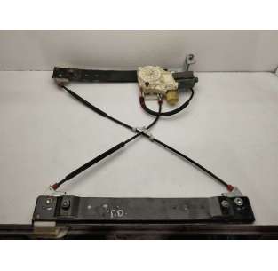 ELEVALUNAS TRASERO DERECHO...