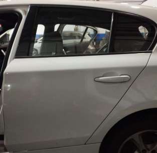 PUERTA TRASERA IZQUIERDA -...