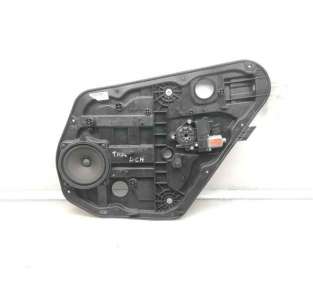 ELEVALUNAS TRASERO DERECHO...