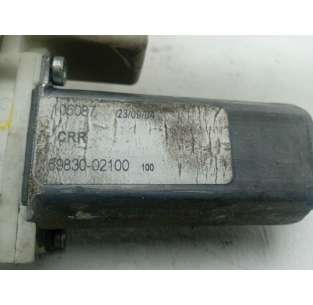 ELEVALUNAS TRASERO DERECHO...