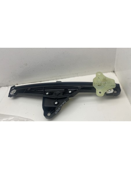 Recambio de elevalunas delantero izquierdo para renault clio v referencia OEM IAM 807216723R  
