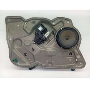 ELEVALUNAS DELANTERO...