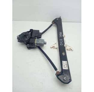 ELEVALUNAS TRASERO...