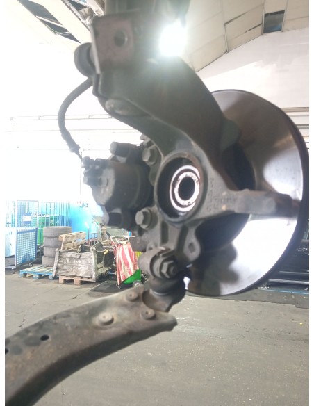 Recambio de mangueta delantera derecha para ford focus lim. (cb8) trend referencia OEM IAM AV613K170  
