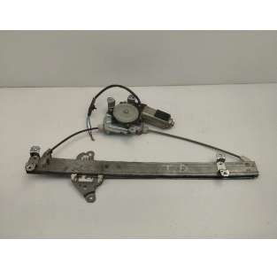 ELEVALUNAS TRASERO DERECHO...