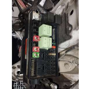 CAJA RELES / FUSIBLES MINI... 2