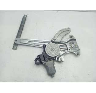 ELEVALUNAS TRASERO DERECHO...