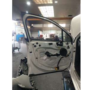 PUERTA DELANTERA IZQUIERDA... 2