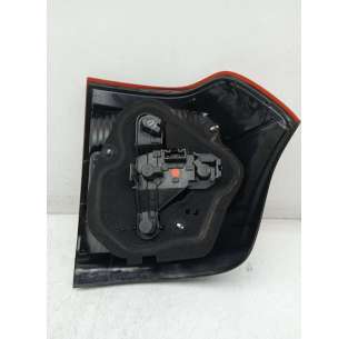 PILOTO TRASERO DERECHO... 2