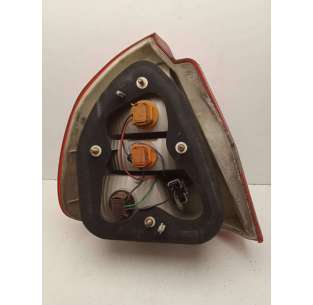 PILOTO TRASERO DERECHO... 2