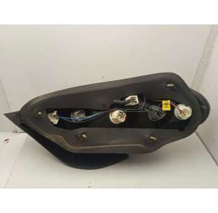 PILOTO TRASERO DERECHO... 2