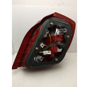 PILOTO TRASERO IZQUIERDO... 2