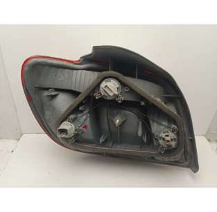 PILOTO TRASERO DERECHO... 2