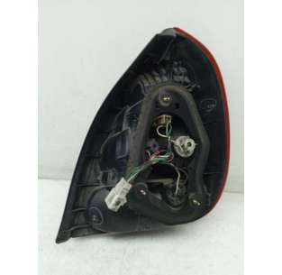 PILOTO TRASERO IZQUIERDO... 2