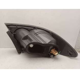 PILOTO TRASERO DERECHO... 2