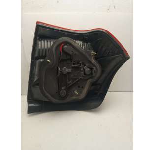 PILOTO TRASERO DERECHO... 2