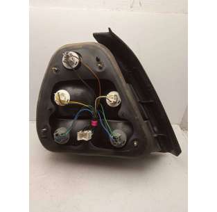 PILOTO TRASERO DERECHO... 2