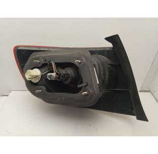 PILOTO TRASERO DERECHO... 2