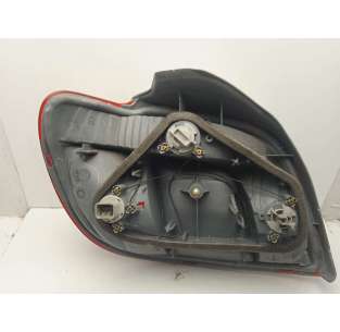 PILOTO TRASERO DERECHO... 2