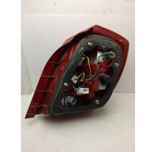 PILOTO TRASERO IZQUIERDO... 2