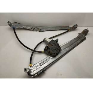 ELEVALUNAS DELANTERO...