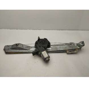 ELEVALUNAS TRASERO DERECHO...