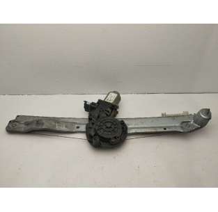 ELEVALUNAS TRASERO...