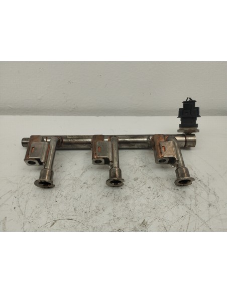 Recambio de rampa inyectora para ford focus lim. (cb8) trend referencia OEM IAM CM5G9H487H  