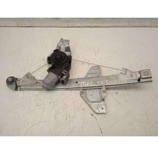 ELEVALUNAS TRASERO DERECHO...