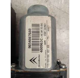 ELEVALUNAS DELANTERO... 2