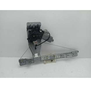 ELEVALUNAS TRASERO DERECHO...