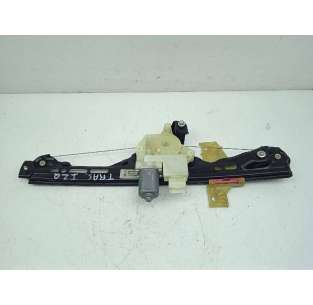 ELEVALUNAS TRASERO...