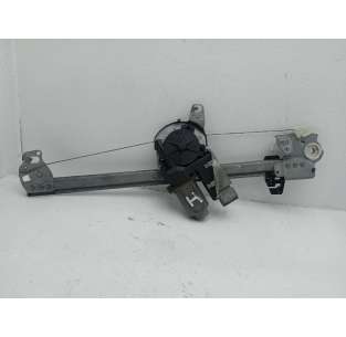 ELEVALUNAS DELANTERO...