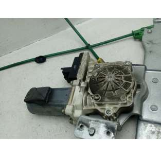 ELEVALUNAS DELANTERO... 2