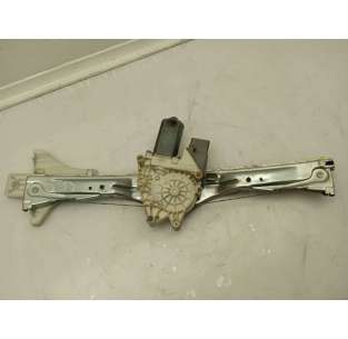 ELEVALUNAS TRASERO DERECHO...