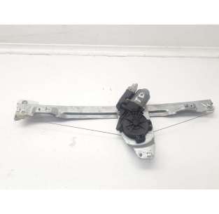 ELEVALUNAS TRASERO DERECHO...