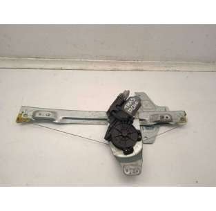 ELEVALUNAS TRASERO DERECHO...