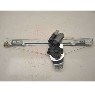 ELEVALUNAS TRASERO DERECHO...