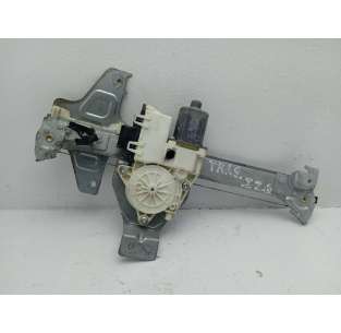 ELEVALUNAS TRASERO...