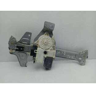 ELEVALUNAS TRASERO DERECHO...