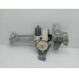 ELEVALUNAS TRASERO DERECHO...