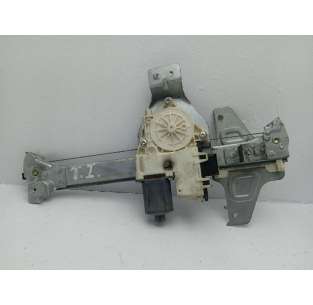 ELEVALUNAS TRASERO...