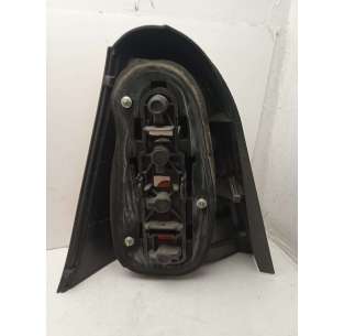 PILOTO TRASERO DERECHO... 2