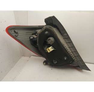 PILOTO TRASERO DERECHO... 2