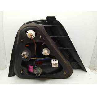 PILOTO TRASERO DERECHO... 2