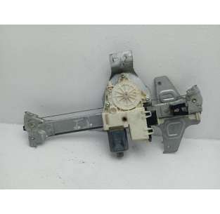 ELEVALUNAS TRASERO...